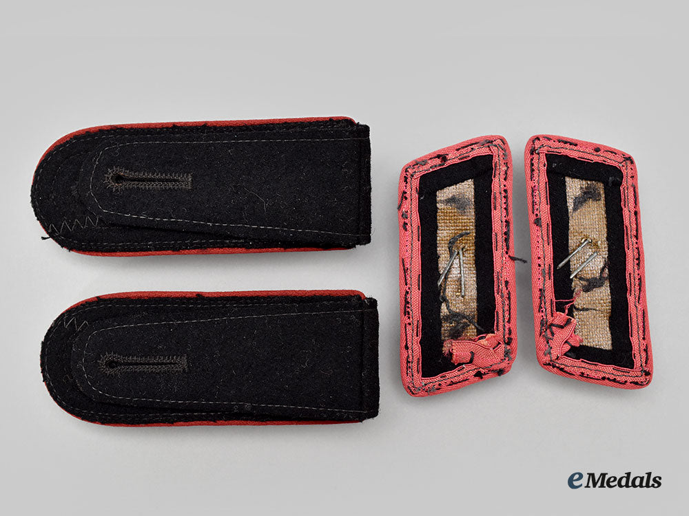 germany,_heer._a_lot_of_panzer_feldwebel_uniform_insignia_l22_mnc1809_266