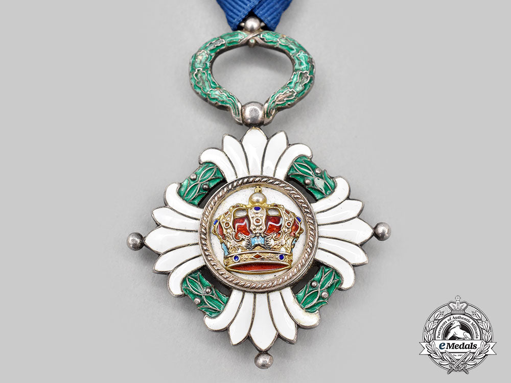 yugoslavia,_kingdom._an_order_of_the_yugoslav_crown,_v_class_knight,_type_ii_with_laurel_wreath,_c.1945_l22_mnc1820_913_1_1