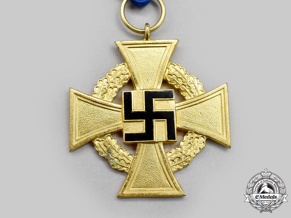 germany,_third_reich._pair_of_decorations_l22_mnc1851_928