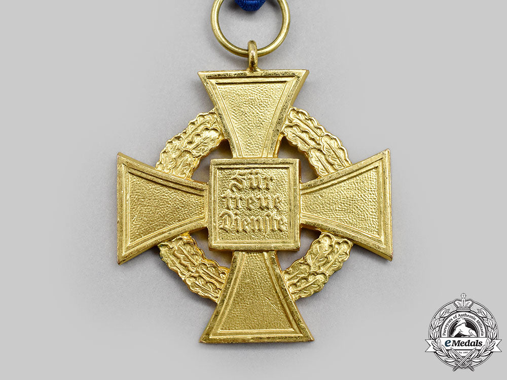 germany,_third_reich._pair_of_decorations_l22_mnc1853_929