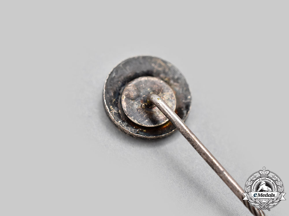 germany,_third_reich._pair_of_decorations_l22_mnc1856_930