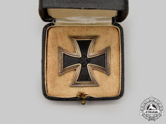 Germany, Wehrmacht. A 1939 Iron Cross I Class, With Case, By Rudolf Souval