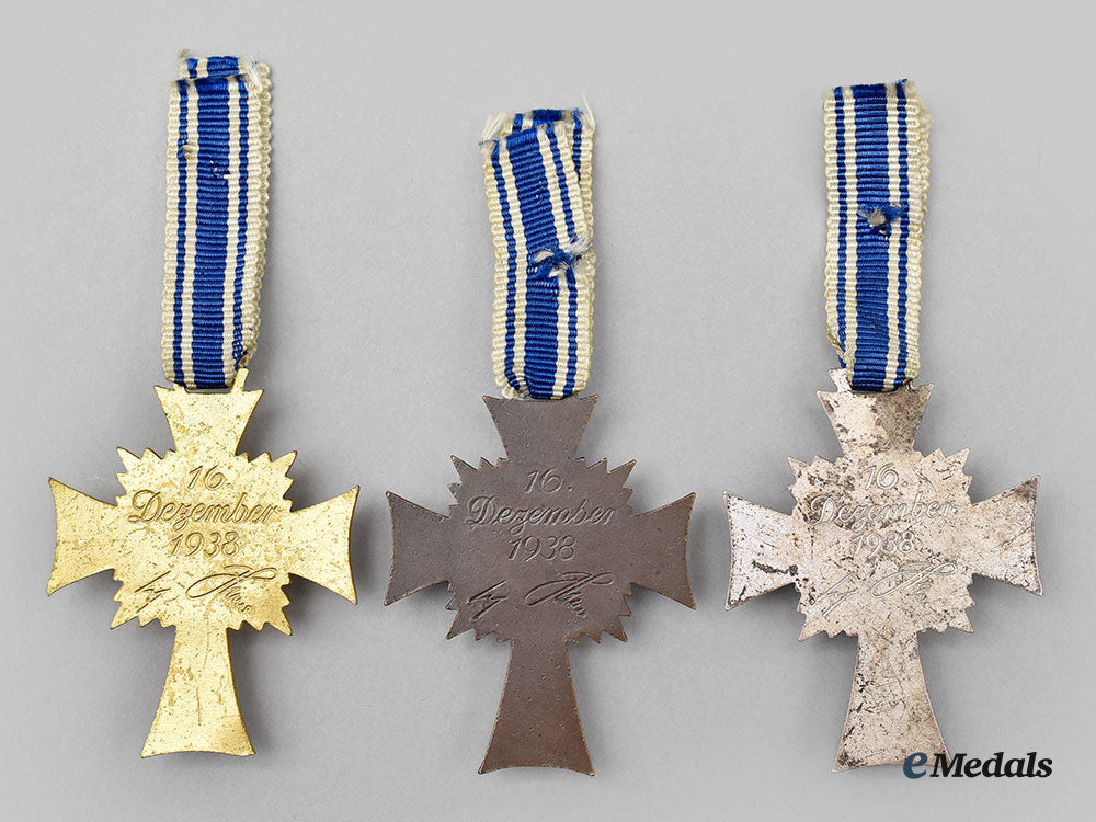 germany,_third_reich._a_lot_of_honour_crosses_of_the_german_mother,_all_grades_l22_mnc1914_303_1