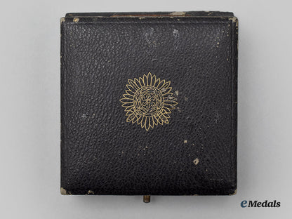 germany,_wehrmacht._an_eastern_peoples_bravery_decoration,_i_class_gold_grade_with_case_l22_mnc1933_312