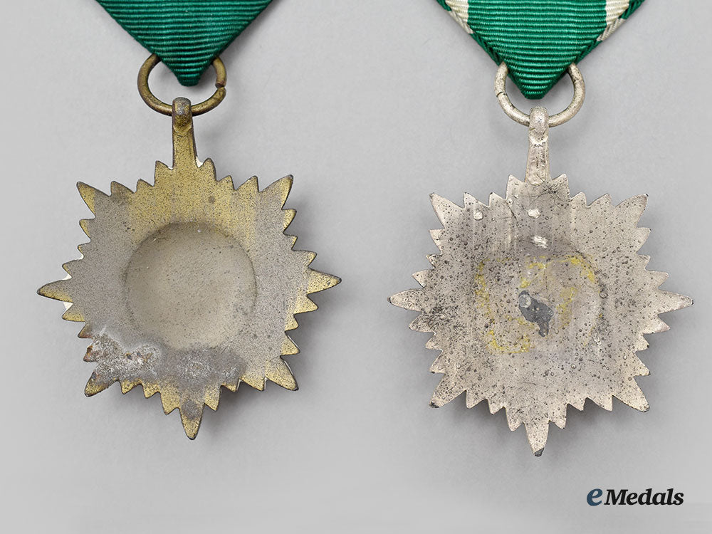 germany,_wehrmacht._a_pair_of_eastern_peoples_decorations_l22_mnc1945_321