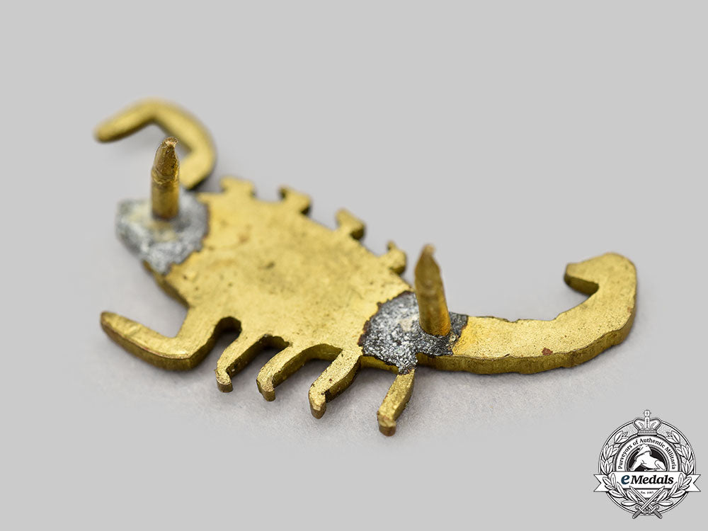 united_kingdom._a_north_african_theatre_long_range_desert_lapel_pin,_c.1944_l22_mnc1952_837_1