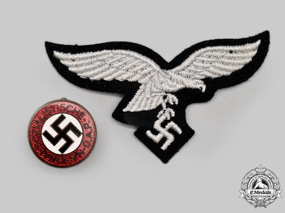 germany,_third_reich._a_pair_of_insignia_l22_mnc1954_878