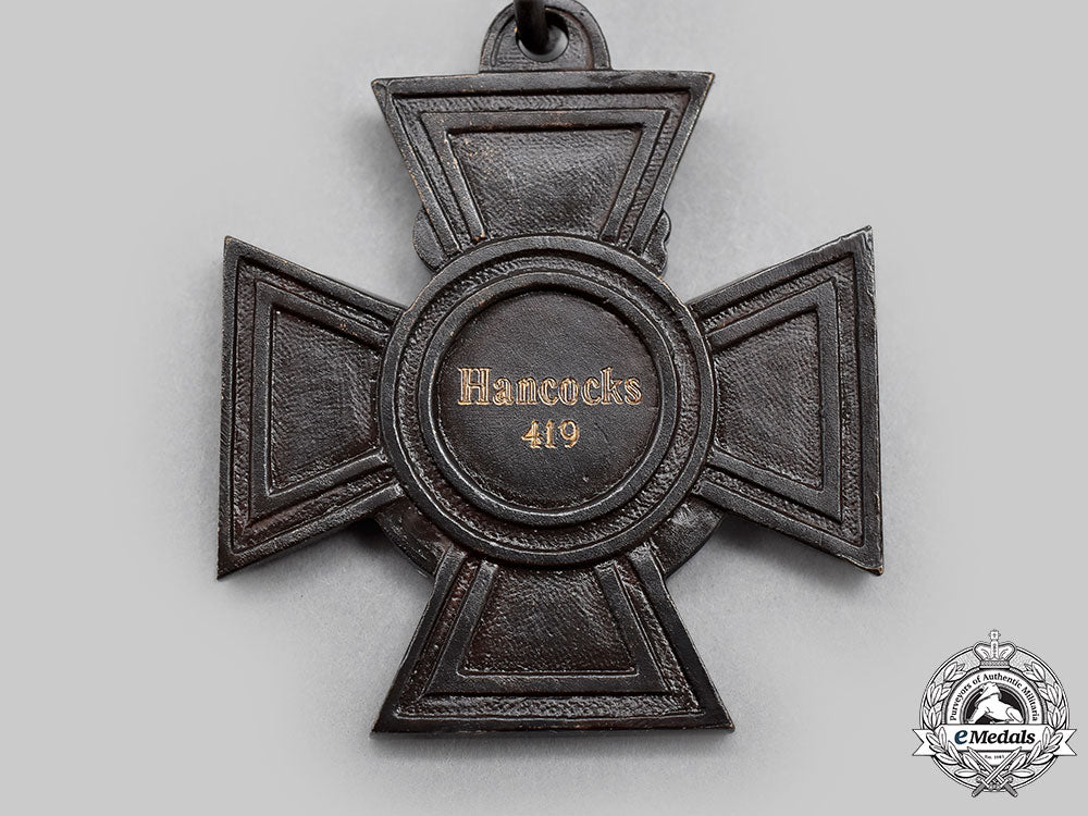 united_kingdom._limited_edition_replica_victoria_cross_by_hancocks&_co._of_london,_number419_of1352_l22_mnc1970_005_1