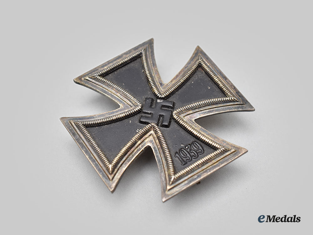 germany,_wehrmacht._a1939_iron_cross_i_class,_with_case,_by_rudolf_souval_l22_mnc1970_335_1