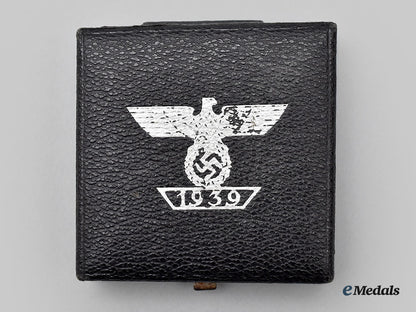 germany,_wehrmacht._a1939_clasp_to_the_iron_cross_i_class,_type_ii_with_case,_by_b.h._mayer_l22_mnc1972_336