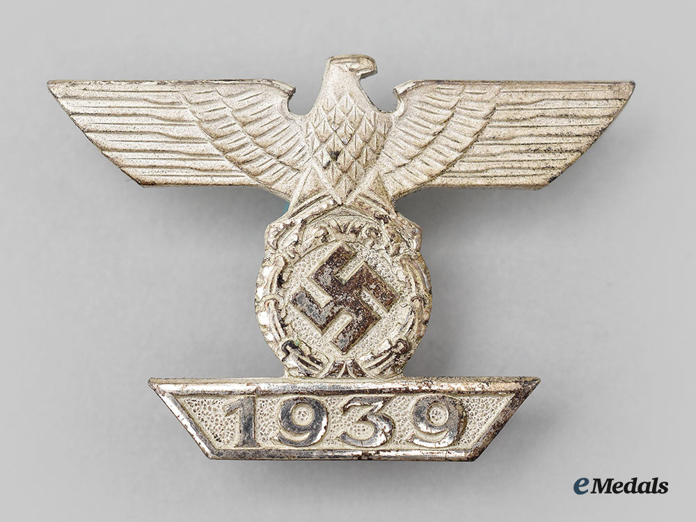 germany,_wehrmacht._a1939_clasp_to_the_iron_cross_i_class,_type_ii_with_case,_by_b.h._mayer_l22_mnc1977_339