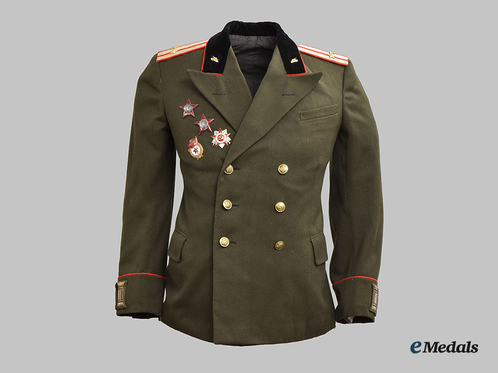 russia,_soviet_union._a_lieutenant_colonel_guard_jacket_l22_mnc1981_585