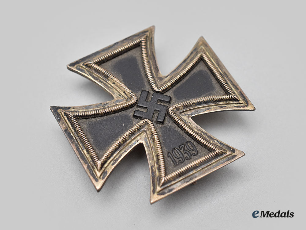 germany,_wehrmacht._a1939_iron_cross_i_class,_with_case,_by_rudolf_souval_l22_mnc1987_346