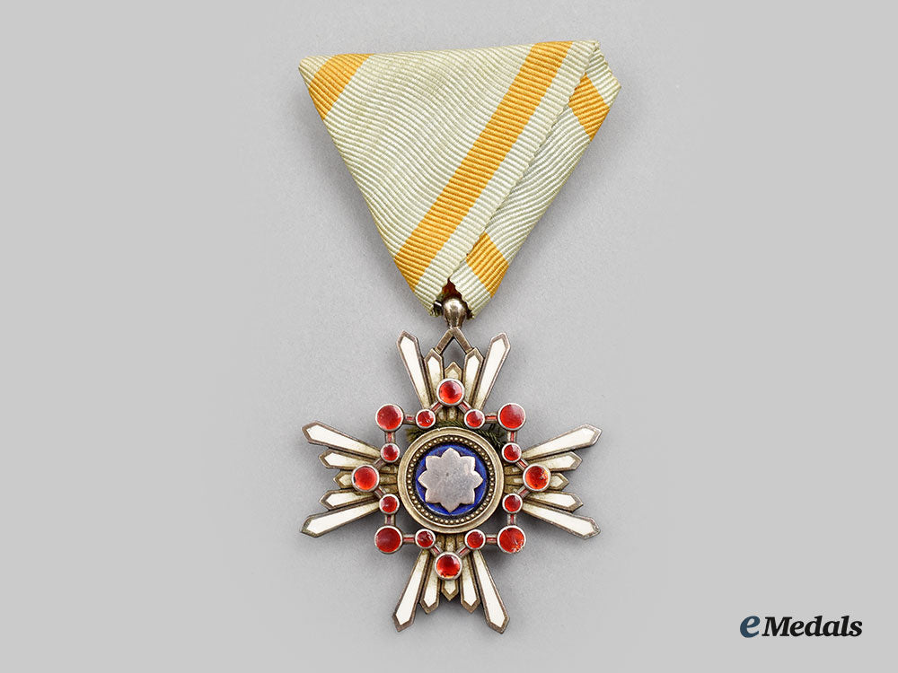 japan,_empire._an_order_of_the_sacred_treasure,_vi_class,_cased_with_award_document1944_l22_mnc1989_379_1