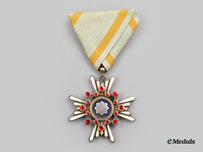 japan,_empire._an_order_of_the_sacred_treasure,_vi_class,_cased_with_award_document1944_l22_mnc1989_379_1