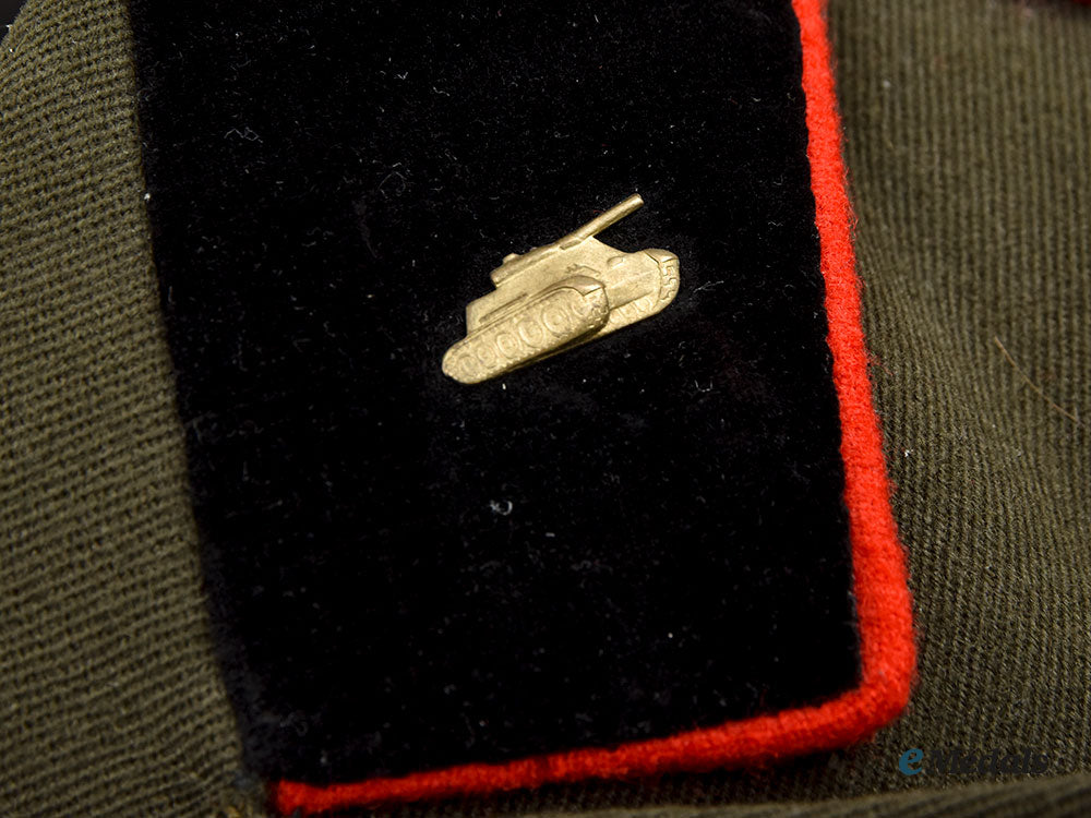 russia,_soviet_union._a_lieutenant_colonel_guard_jacket_l22_mnc1993_595