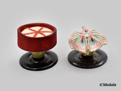 japan,_empire._an_order_of_the_sacred_treasure,_vi_class,_cased_with_award_document1944_l22_mnc2000_382_1