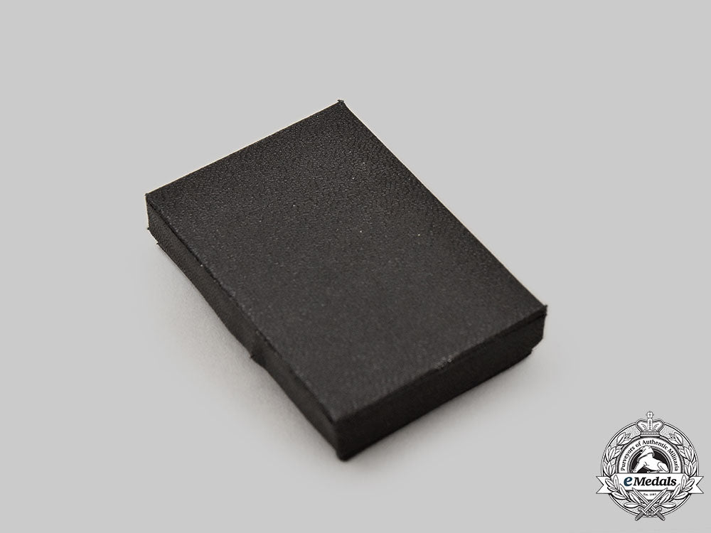 germany,_wehrmacht._a_mint_black_grade_wound_badge,_with_case_l22_mnc2001_733_1