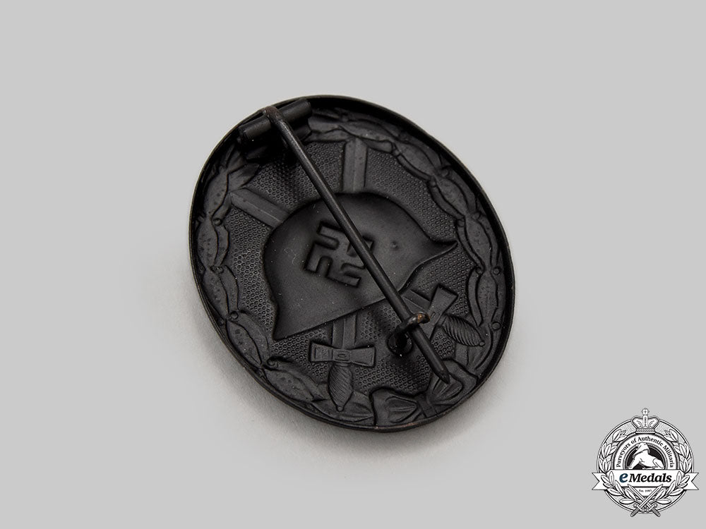 germany,_wehrmacht._a_mint_black_grade_wound_badge,_with_case_l22_mnc2008b_732_1