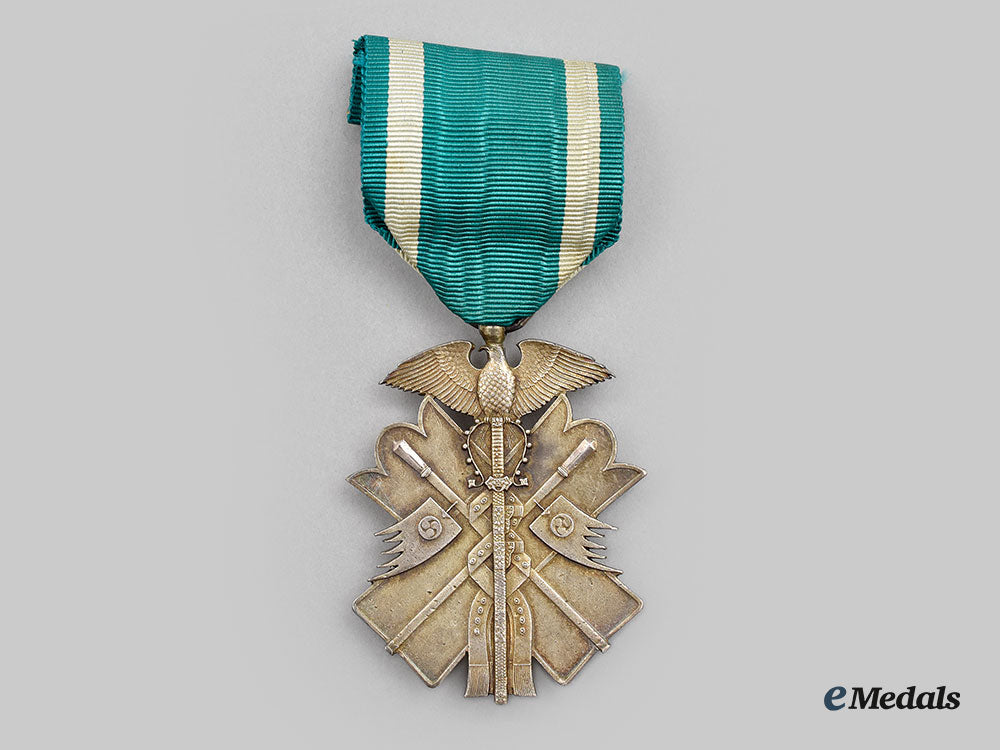 japan,_empire._an_order_of_the_golden_kite_vi_class_with_award_document_l22_mnc2047_331_1