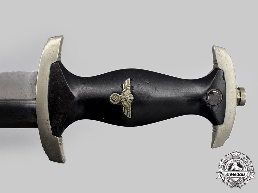 germany,_ss._a_rare_model1933_service_dagger,_numbered_issue,_by_heinrich_böker&_co._l22_mnc2059_033