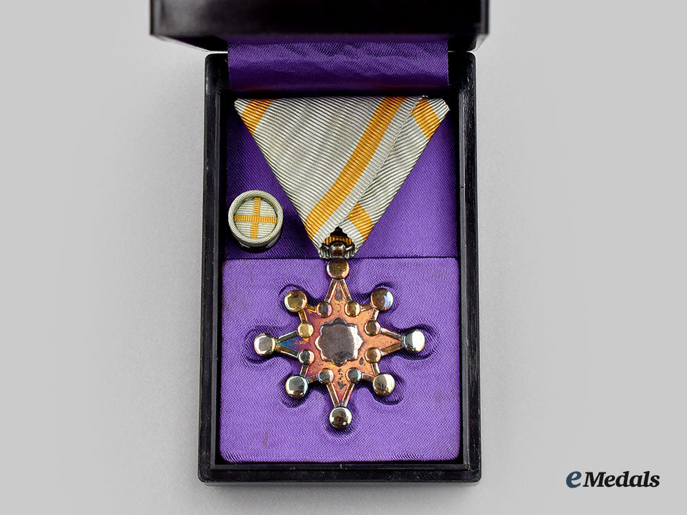 japan,_empire._an_order_of_the_sacred_treasure_vii_class,_cased_and_vi&_viii_class_award_documents_l22_mnc2066_342_1_1