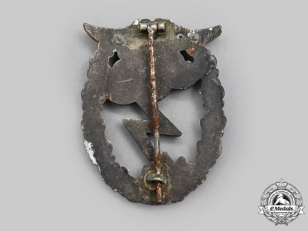 germany,_luftwaffe._a_ground_assault_badge_l22_mnc2071_040