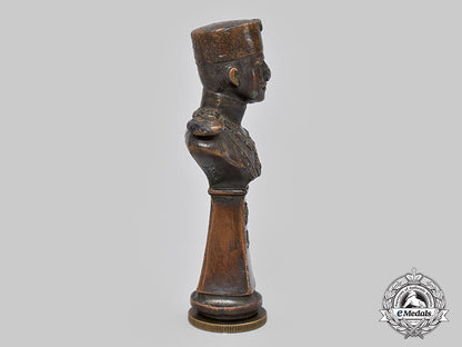 yugoslavia,_kingdom._a_bronze_stamp_of_alexander_i_and_photos_of_the_karadjordjevic_royal_family_l22_mnc2110_054