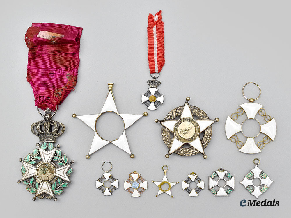 international._a_lot_of_nine_assorted_medal_and_award_parts_l22_mnc2112_388_1
