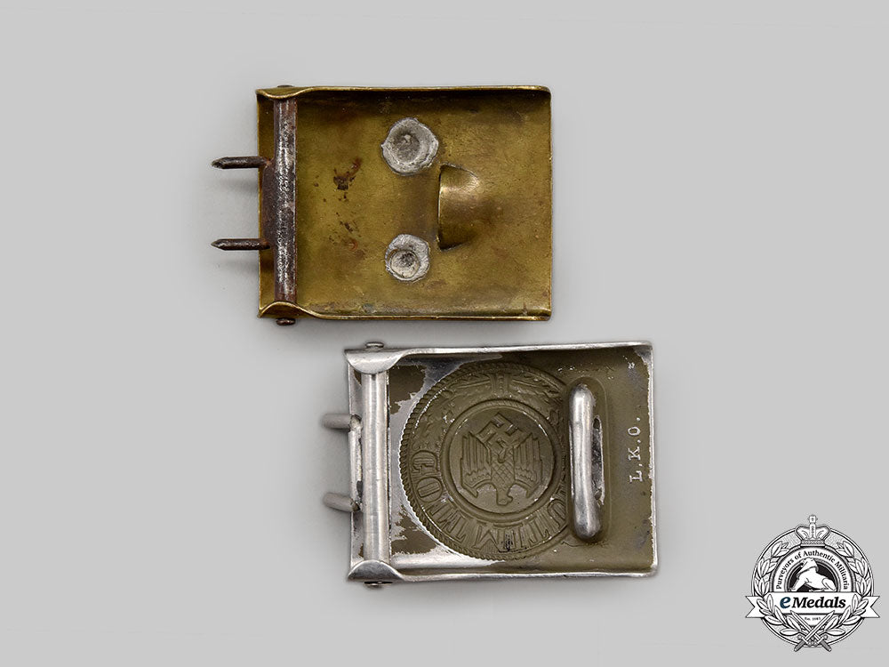 germany,_third_reich._a_pair_of_enlisted_personnel_belt_buckles_l22_mnc2112_769