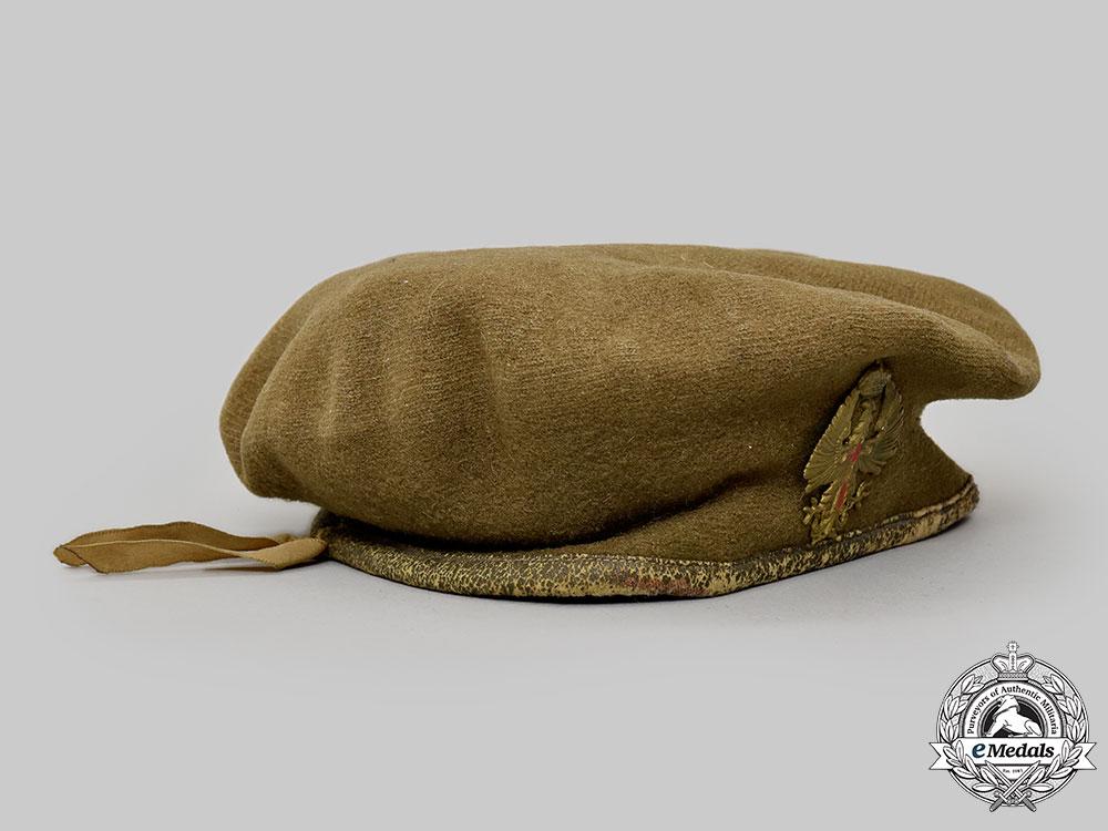 spain,_kingdom._a_spanish_army_beret_l22_mnc2171_993_1