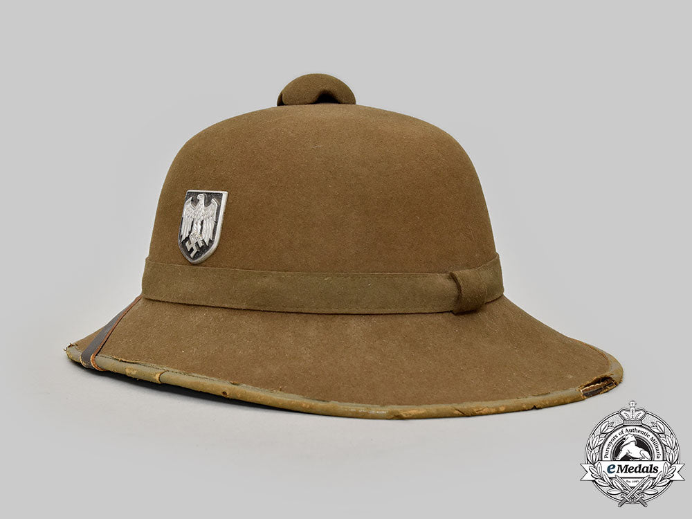 germany,_heer._a_tropical_pith_helmet,_ii_pattern,_by_j._hückel’s_söhne_l22_mnc2194_011