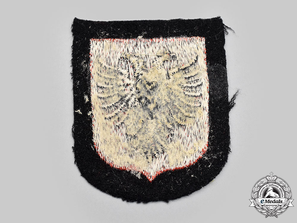 germany,_ss._a21_st_waffen_mountain_division_of_the_ss_skanderbeg_sleeve_shield_l22_mnc2236_121_1