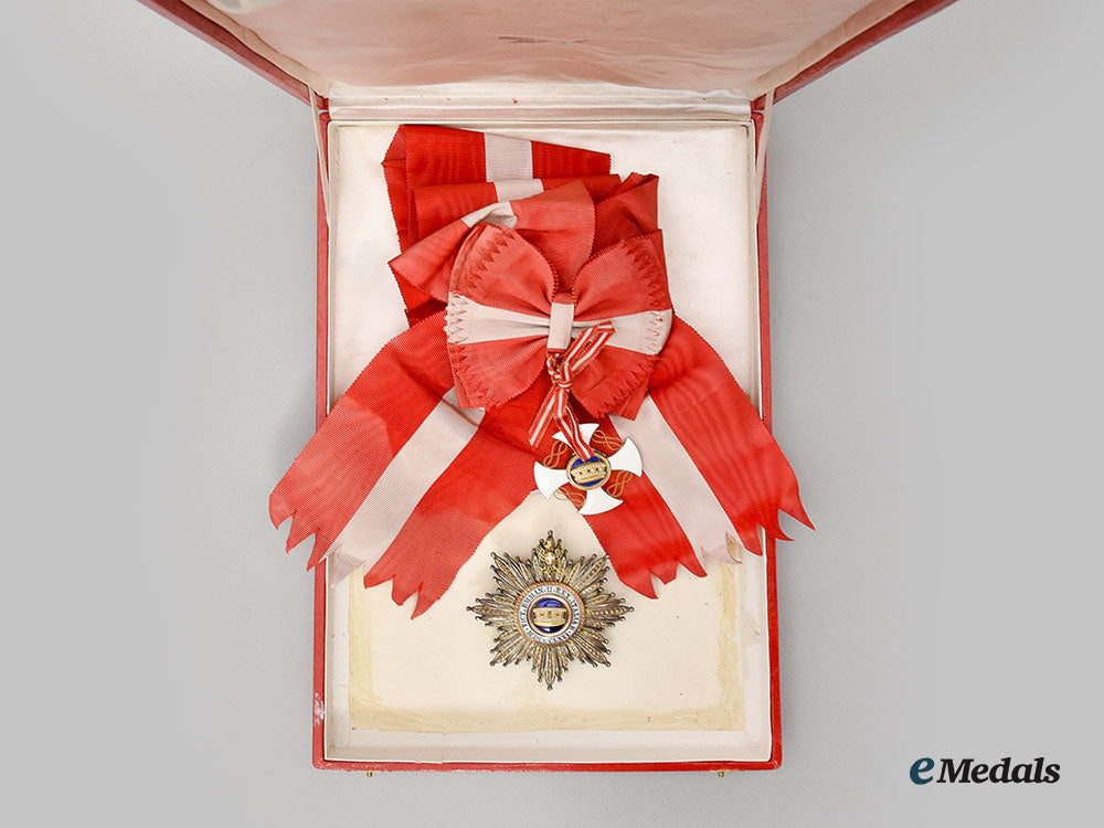 italy,_kingdom._an_order_of_the_crown,_grand_cross,_by_alberti&_g_milano,_c.1900_l22_mnc2254_690