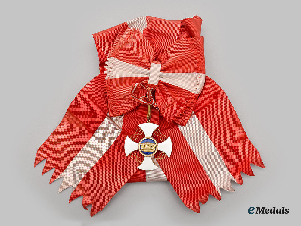 italy,_kingdom._an_order_of_the_crown,_grand_cross,_by_alberti&_g_milano,_c.1900_l22_mnc2259_695
