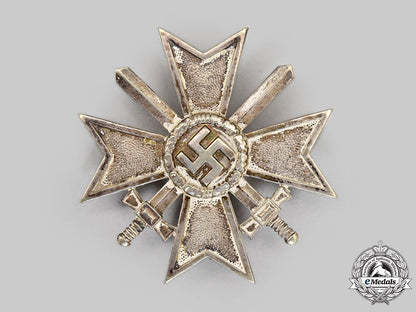 germany,_wehrmacht._a_war_merit_cross_i_class_with_swords_and_case,_by_wilhelm_deumer_l22_mnc2296_061