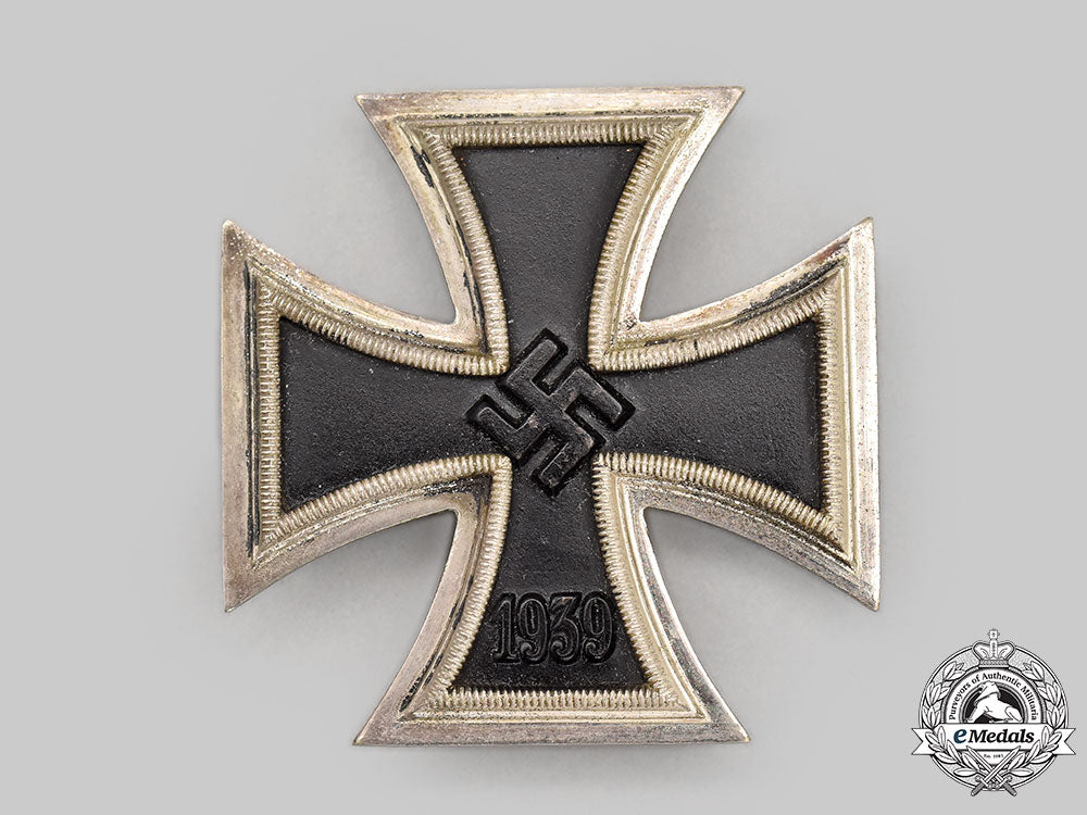germany,_wehrmacht._a1939_iron_cross_i_class,_with_case,_by_steinhauer&_lück_l22_mnc2352_094