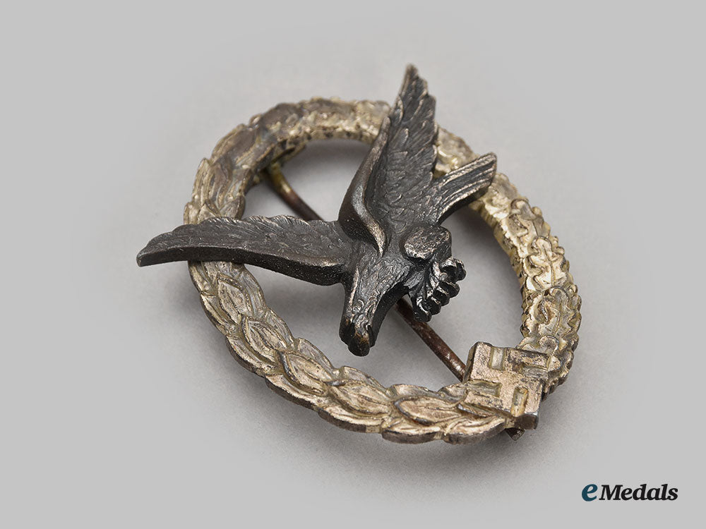 germany,_luftwaffe._an_air_gunner_and_flight_engineer_badge,_by_wilhelm_deumer_l22_mnc2367_747