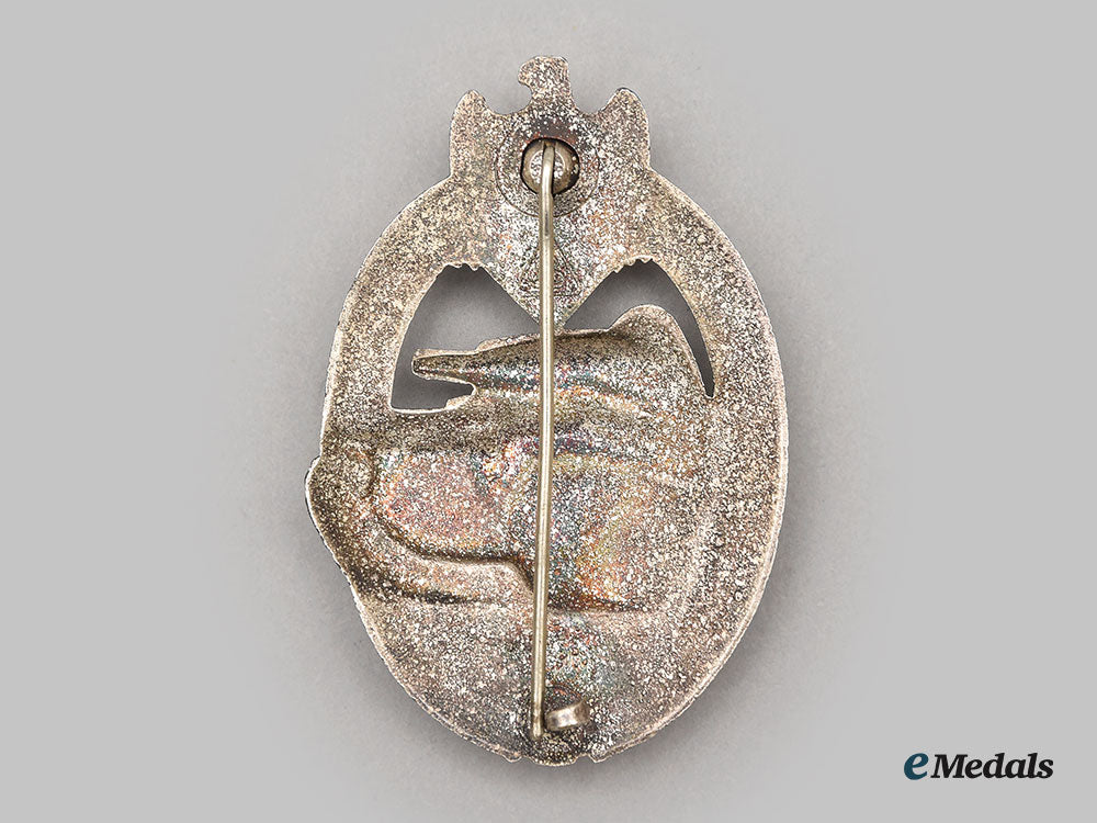 germany,_wehrmacht._a_panzer_assault_badge,_silver_grade_l22_mnc2379_753