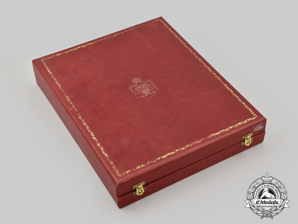 jordan,_kingdom._an_order_of_independence,_grand_cross_set_in_case,_c.1960_l22_mnc2398_214_1