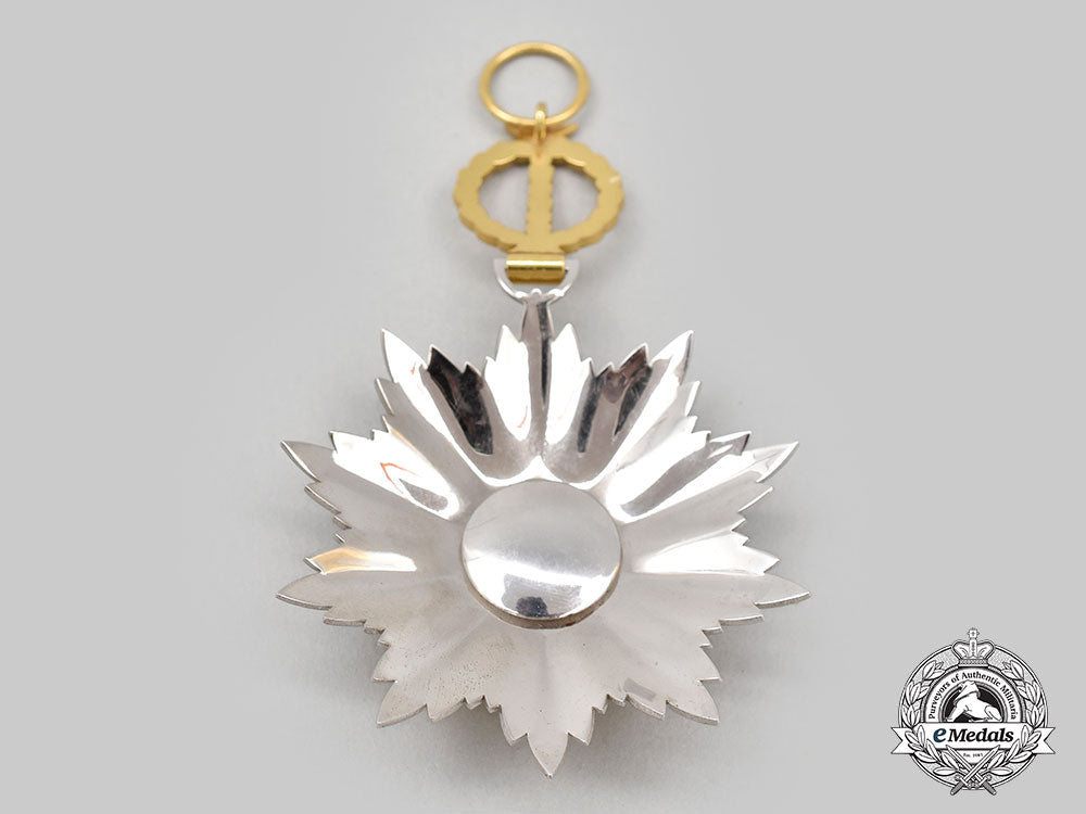 jordan,_kingdom._an_order_of_independence,_grand_cross_set_in_case,_c.1960_l22_mnc2414_206_1