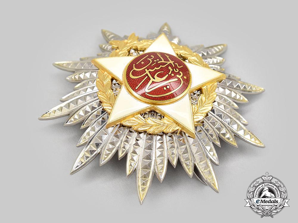jordan,_kingdom._an_order_of_independence,_grand_cross_set_in_case,_c.1960_l22_mnc2417_209_1