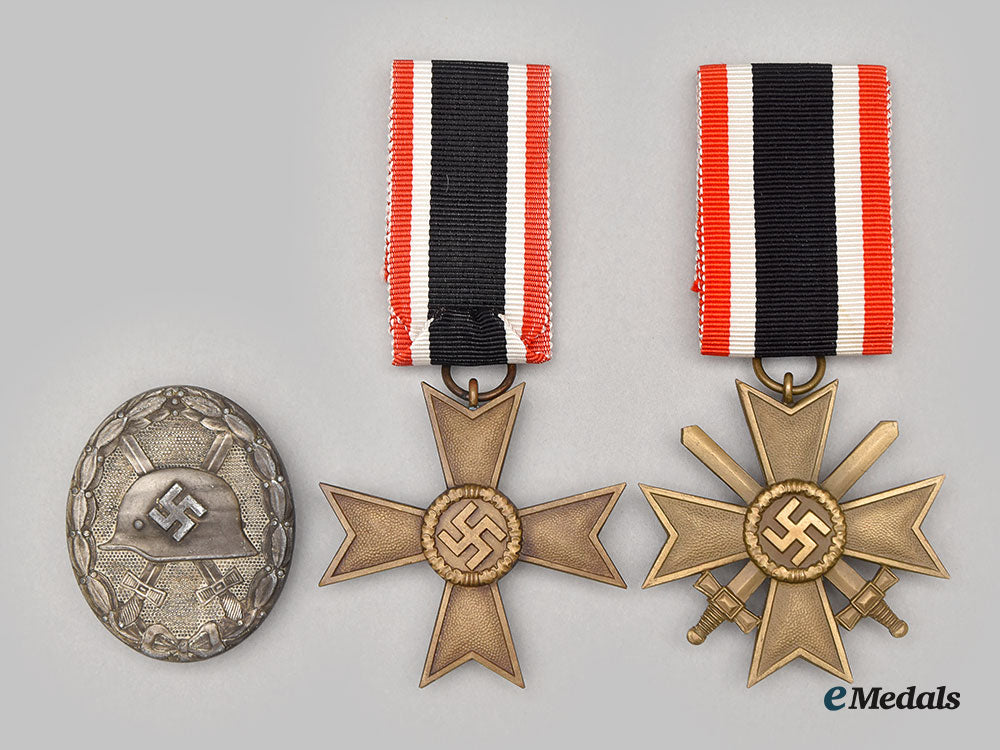 germany,_wehrmacht._a_mixed_lot_of_decorations_l22_mnc2483_797