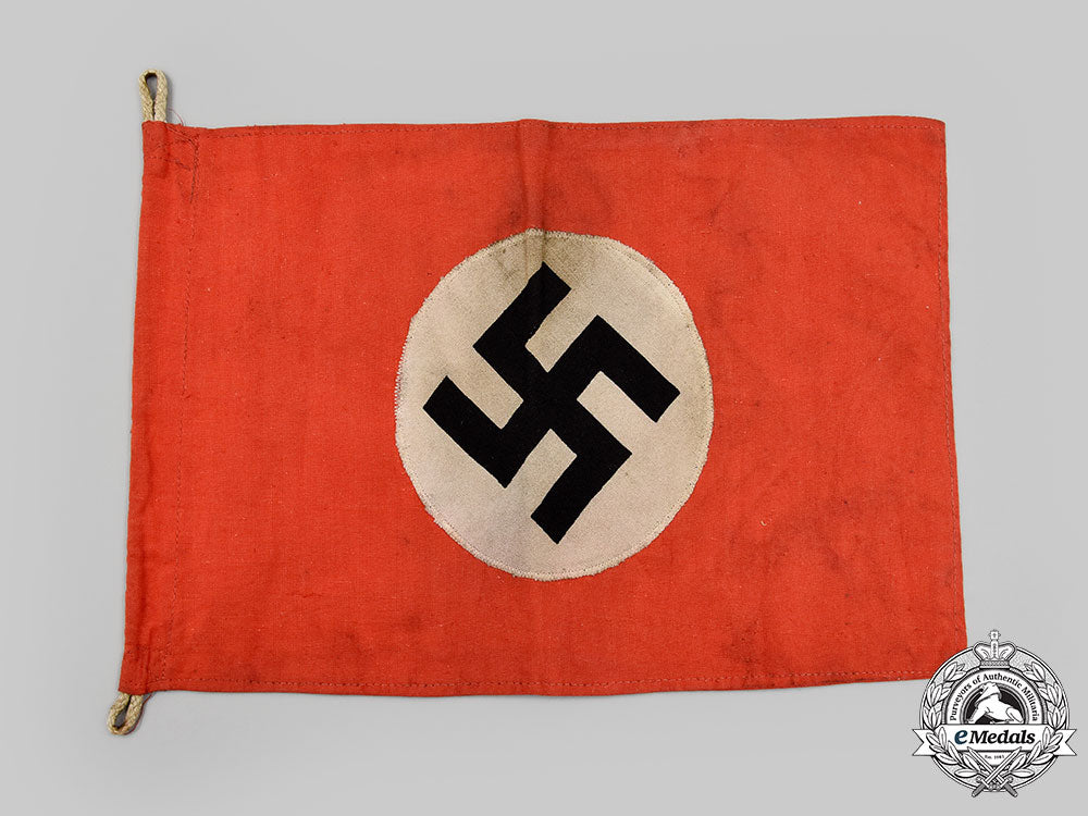 germany,_nsdap._a_small_flag_l22_mnc2493_275_1