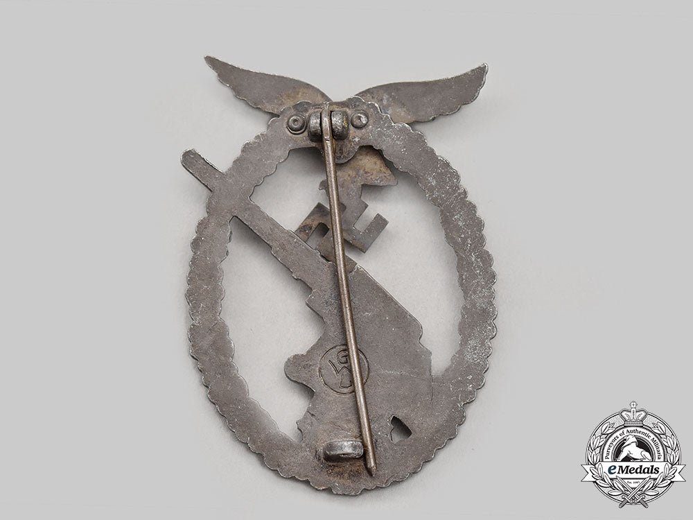 germany,_luftwaffe._a_flak_badge,_by_gebrüder_wegerhoff_l22_mnc2514_269