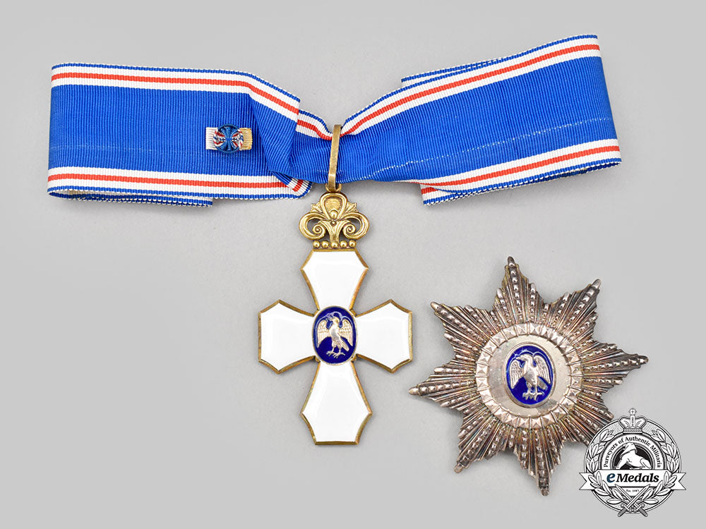 iceland,_republic._an_order_of_the_falcon,_grand_knight,_in_case_l22_mnc2534_283_1
