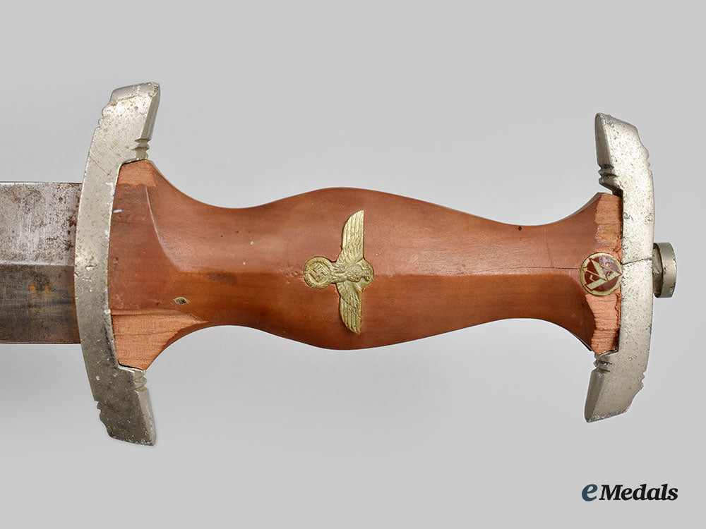 germany,_nskk._a_model1936_chained_leader’s_dagger,_relic_condition,_by_gusav_c._spitzer_l22_mnc2537_574