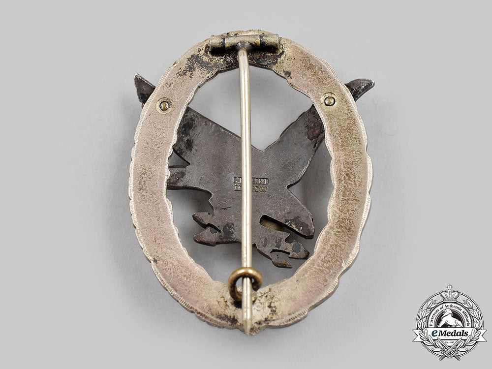 germany,_luftwaffe._a_radio_operator_and_air_gunner_badge,_by_c.e._juncker_l22_mnc2539_295