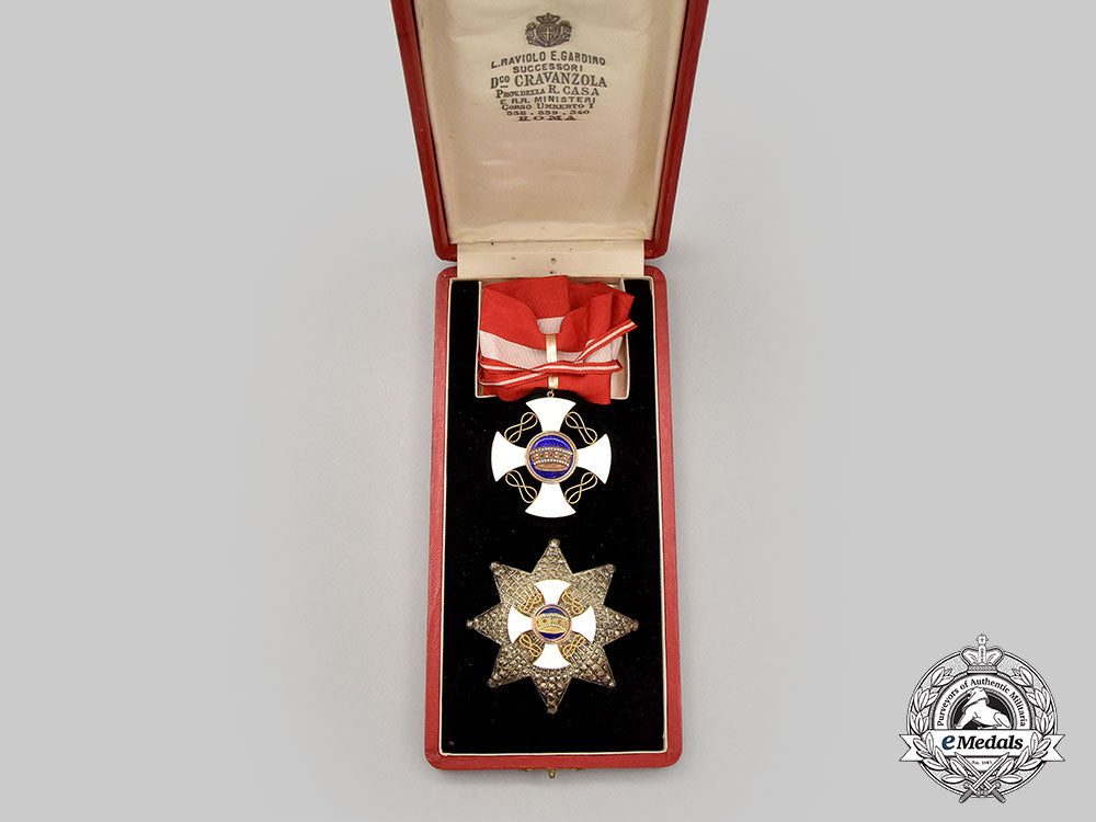 italy,_kingdom._an_order_of_the_italian_crown,_grand_officer,_by_raviolo_e._gardino,_c.1910_l22_mnc2548_304