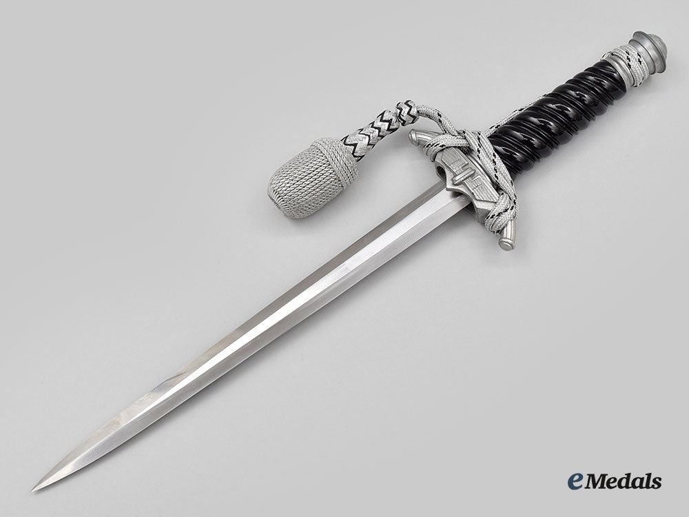 germany,_third_reich._a_rare&_mint_bahnschutz_official’s_dagger,_second_model_with_hanger,_by_carl_eickhorn_l22_mnc2605_607